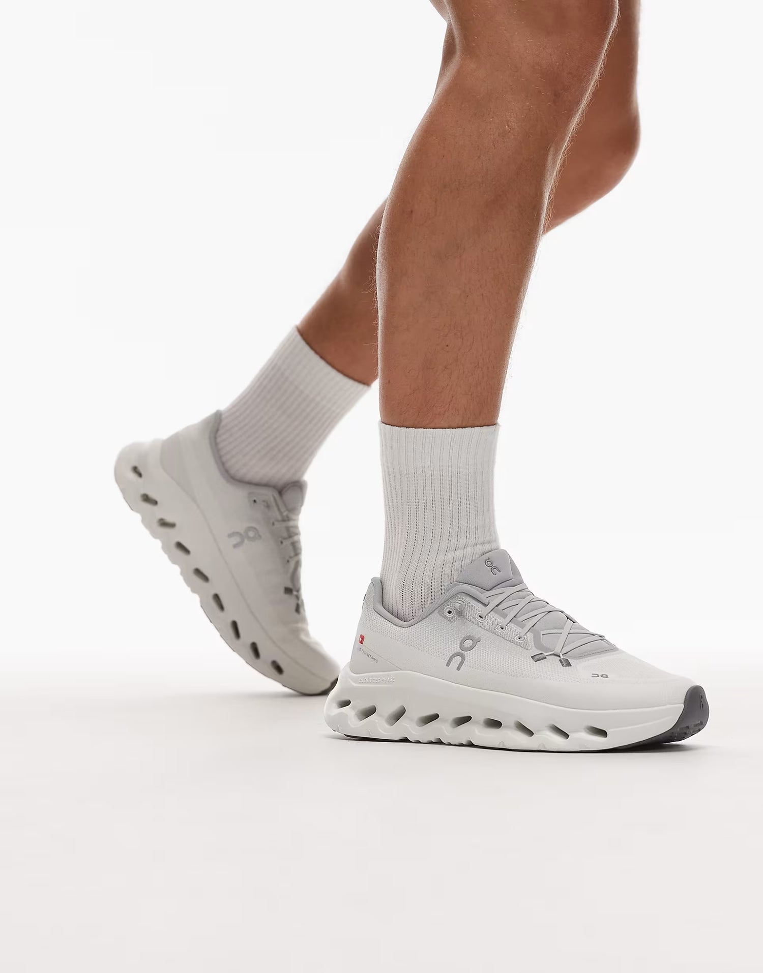 ON – Cloudtilt All Day | Baskets Homme – Gris et Blanc, Légères et Confortables pour Toute la Journée