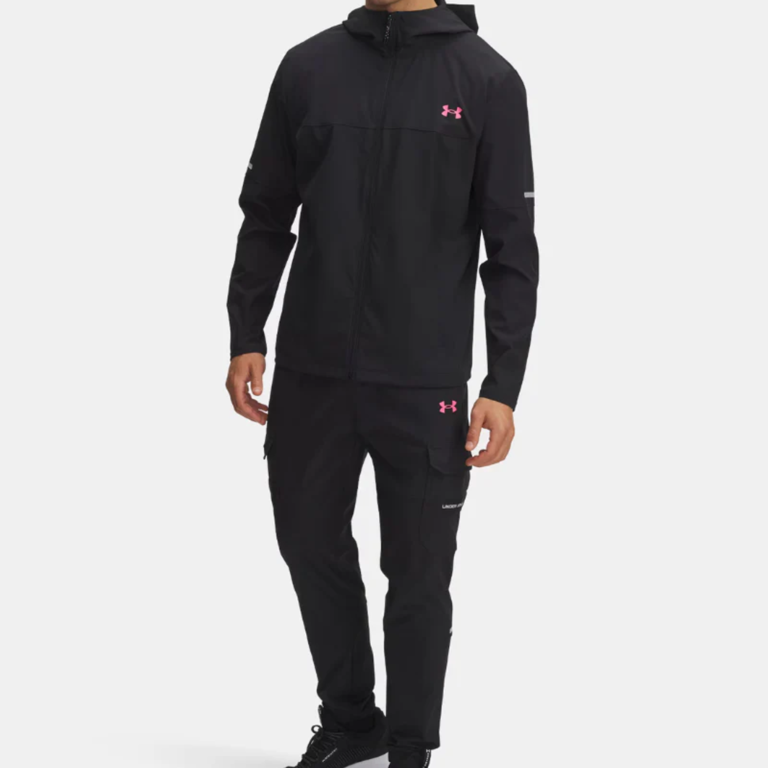 Under Armour - Survêtement tissé Tech Utility - Noir/Rose vif