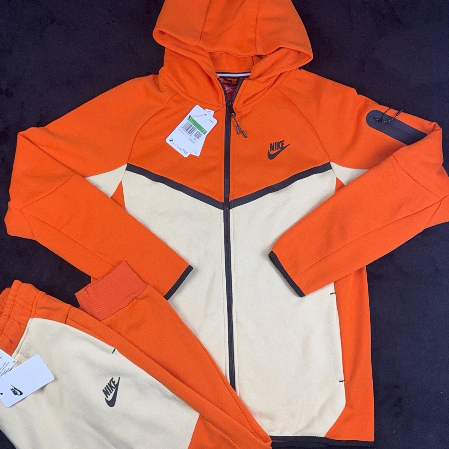 Nike – Tech Fleece Survêtement | Ensemble Homme Orange – Léger, Doux et Vêtement de Sport Haut de Gamme